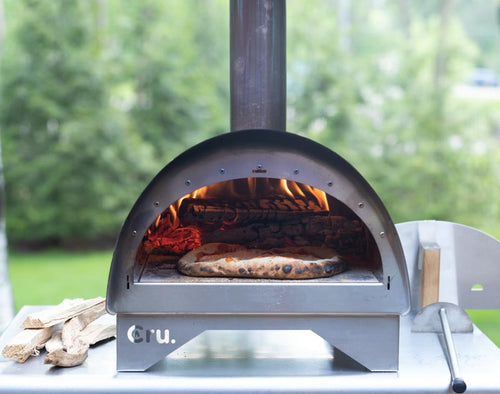 baking pizza Cru Oven Model 30